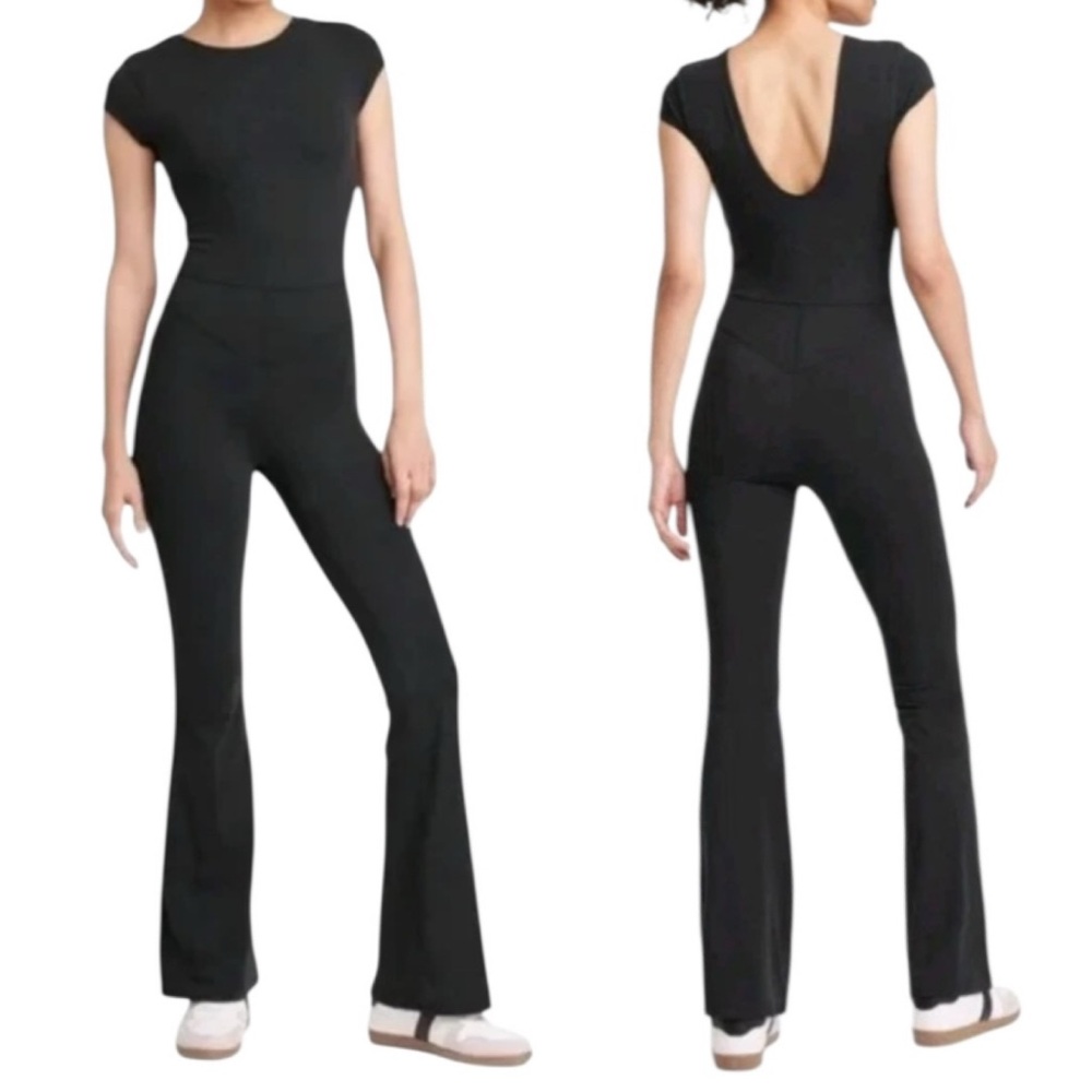 Joylab short sleeve U back black one-piece flare leg bodysuit size XL NWT